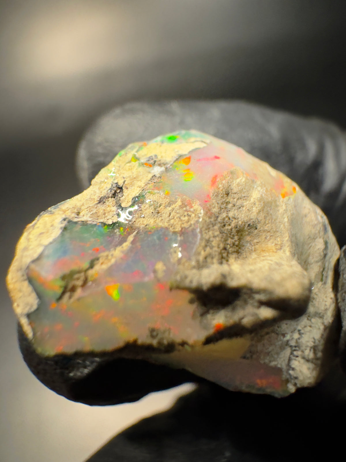 Natural Ethiopian Welo Opal Rough – Green Flash & Multicolor Fire – 5.10 g (25.50 ct)