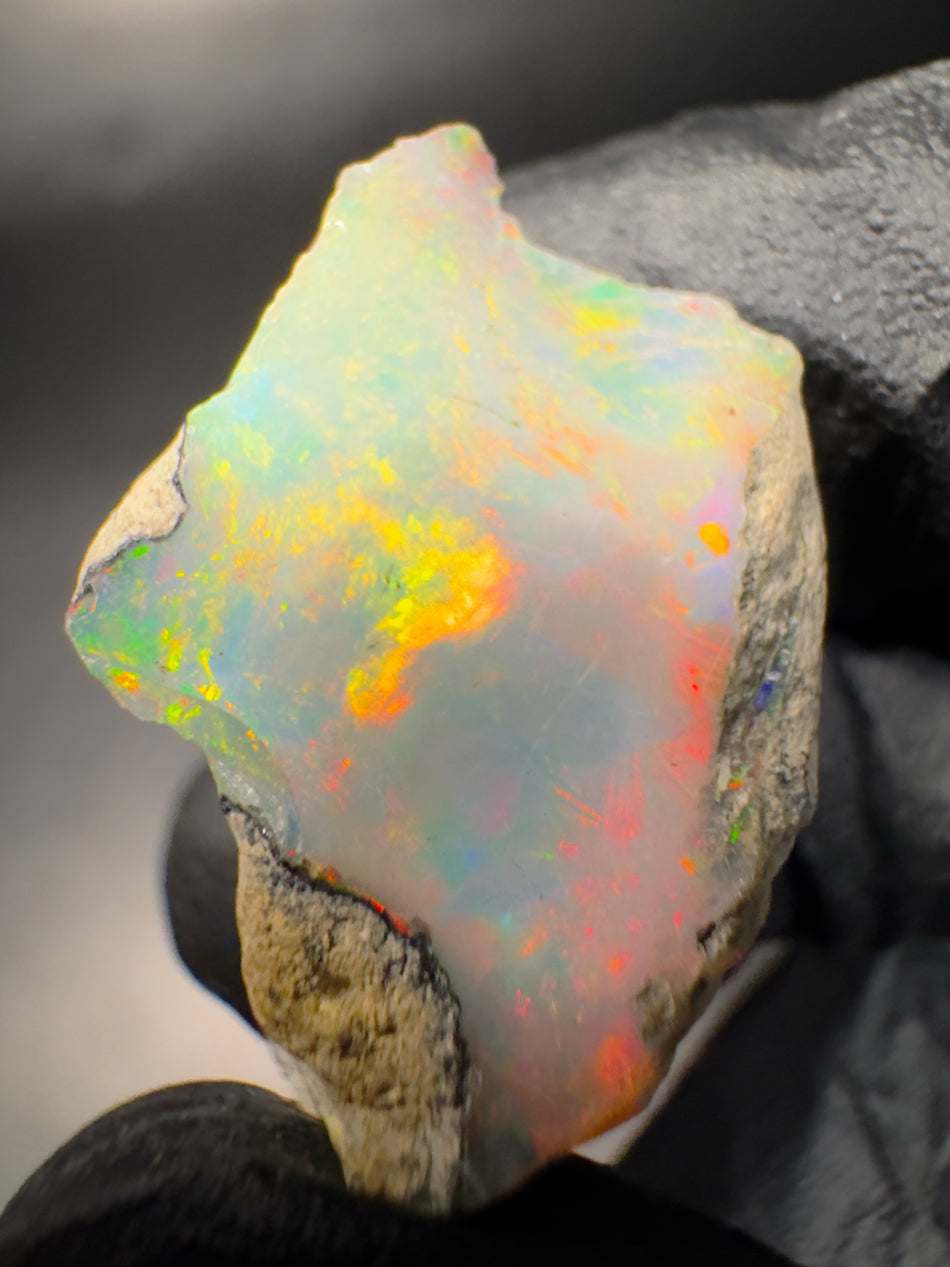 Natural Ethiopian Welo Opal Rough – Green Flash & Multicolor Fire – 5.10 g (25.50 ct)