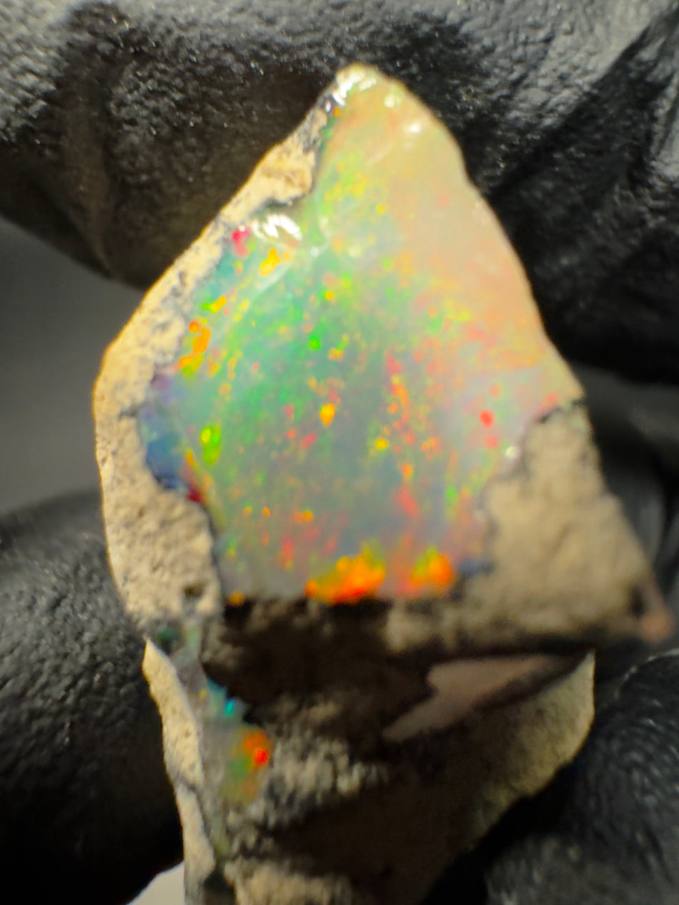 Natural Ethiopian Welo Opal Rough – Green Flash & Multicolor Fire – 5.10 g (25.50 ct)