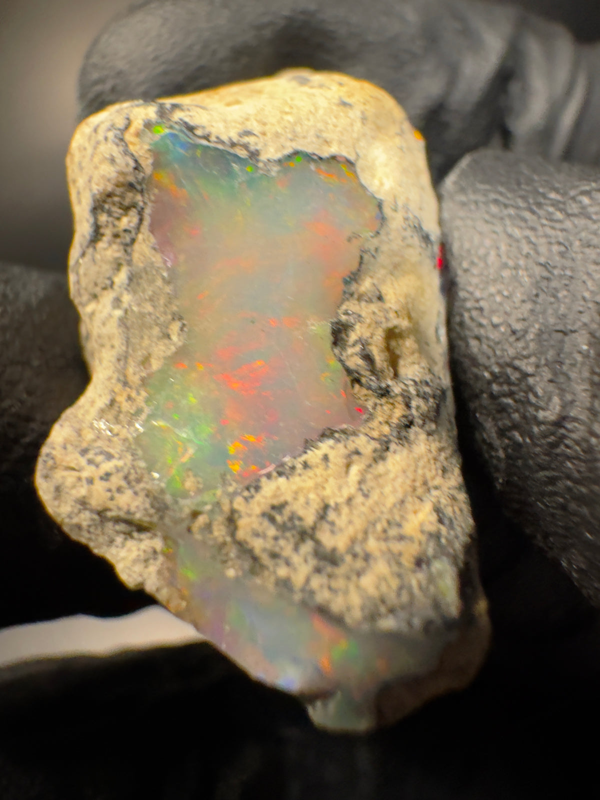 Natural Ethiopian Welo Opal Rough – Green Flash & Multicolor Fire – 5.10 g (25.50 ct)