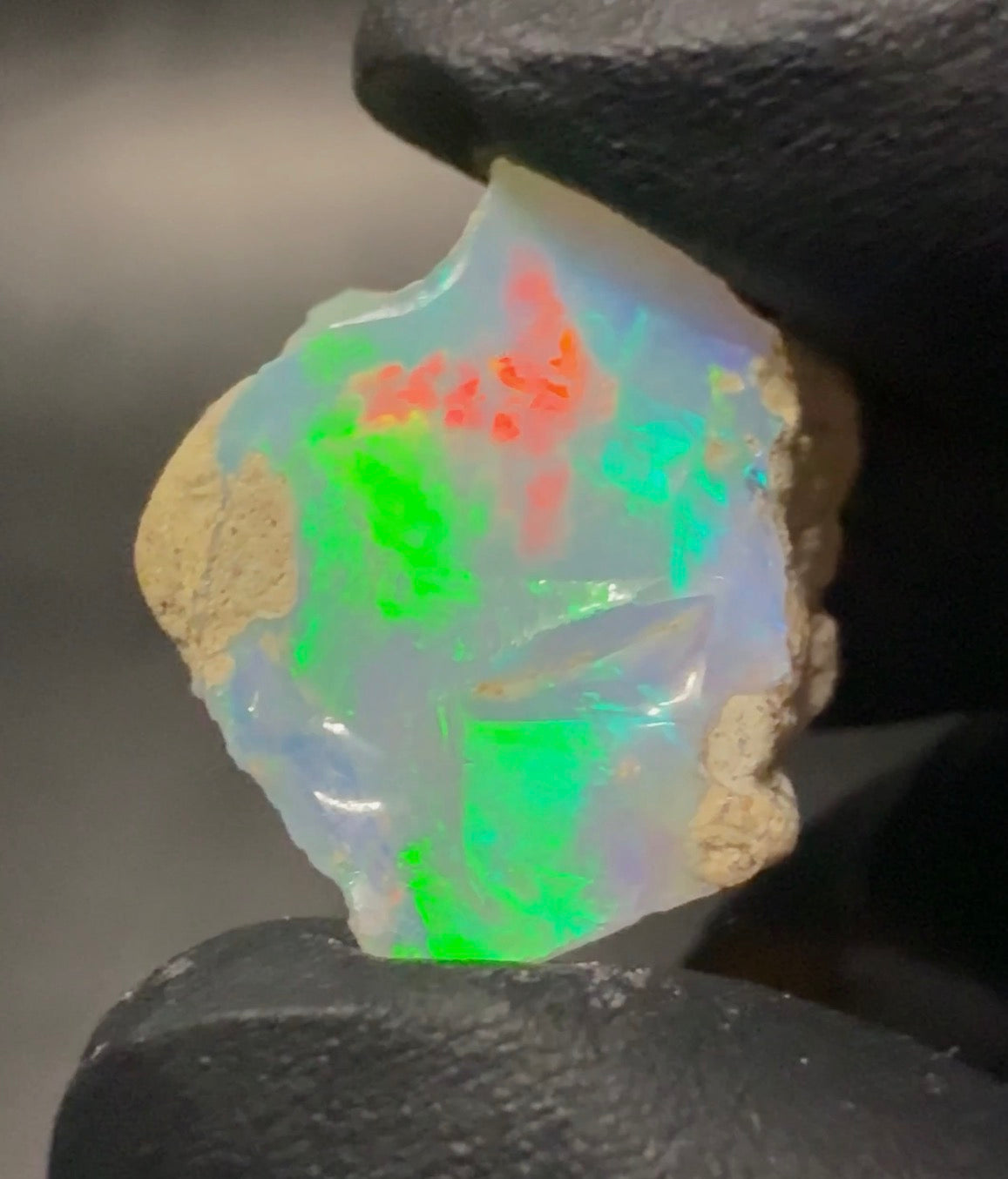 Ethiopian Rough Opal – 4.17 g Natural Welo Opal Raw Gemstone